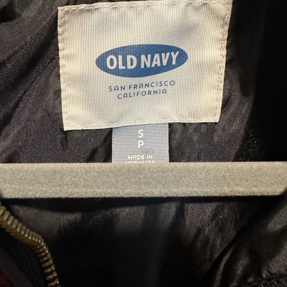 Old Navy Red and Black Plaid Vest - Picture 5 of 5